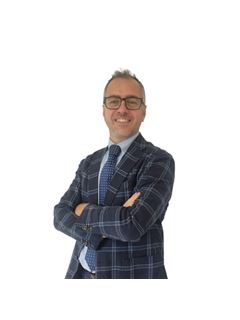 営業 (試用期間中) - Luca Saitta - RE/MAX Casa Service