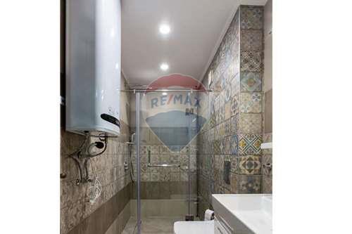 Апартамент - Под наем - гр. Пловдив, Област Пловдив, България - IMG_9481 (1) (1).jpeg - Баня - 360261002-206