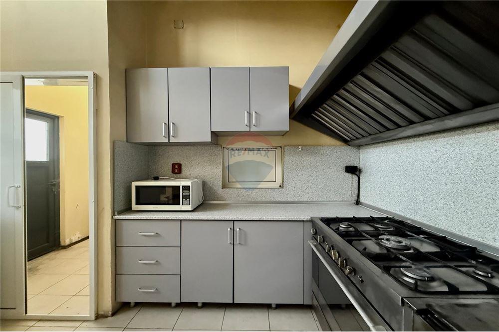 Самостоятелен бизнес - За продажба - гр. Балчик, Област Добрич, България - Сграда за обществено хранене/ кухненска част - 360321025-251