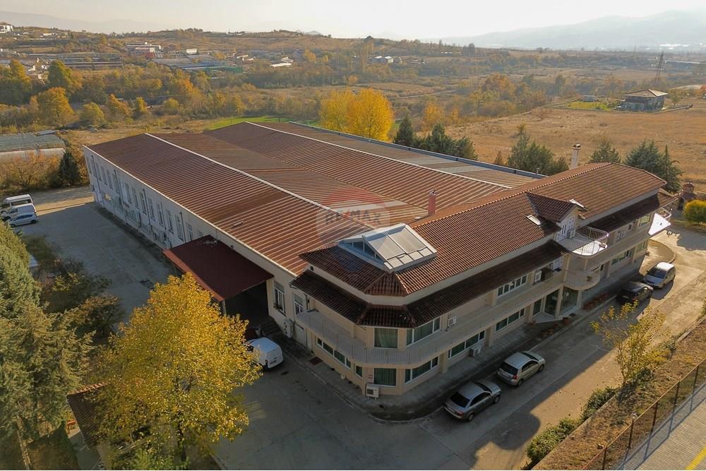 Индустриална сграда - Под наем - гр. Сандански, Област Благоевград, България - F08AA6A8-6AB4-4F62-917D-9EEE695E2A13.jpg - 360561012-199