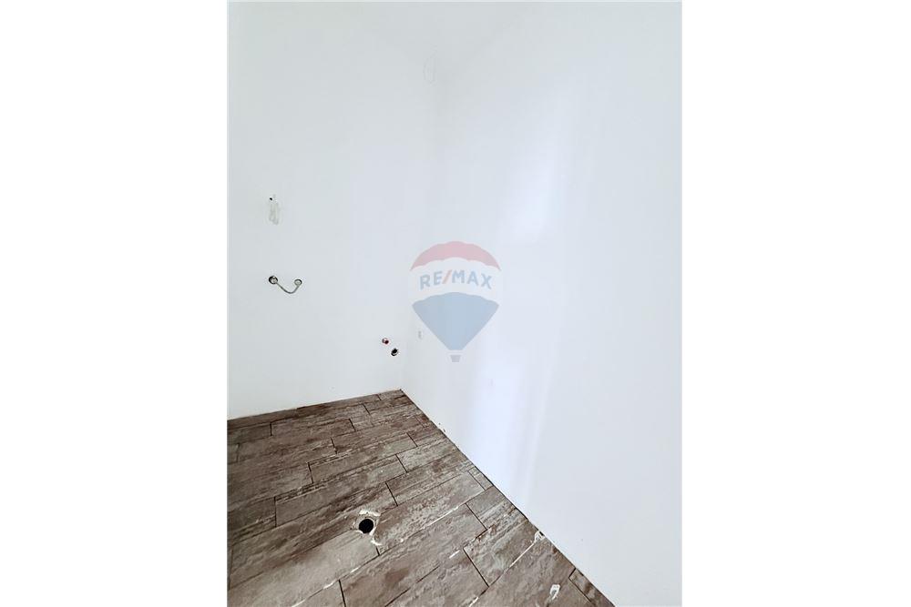 Селска къща - За продажба - с. Соколово, Област Добрич, България - Мокро помещение - Помощно помещение - 360321025-241