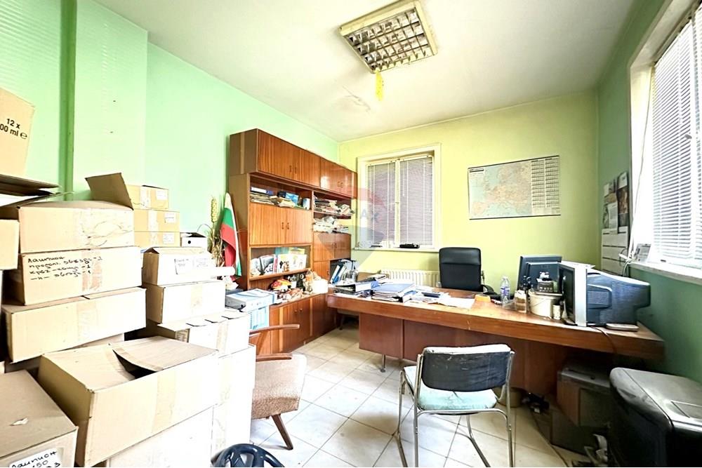 Индустриален имот - За продажба - с. Самоводене, Област Велико Търново, България - viber_изображение_2025-11-03_09-56-40-679.jpg - 360431008-395