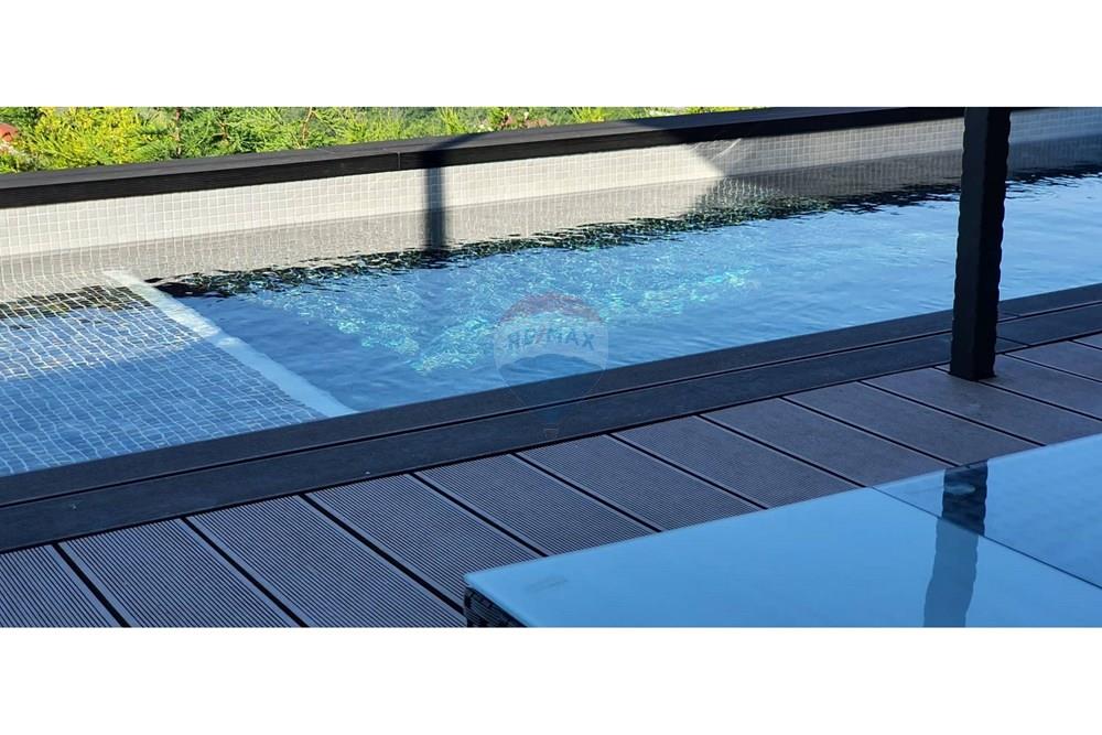 Вила - За продажба - гр. Балчик, Област Добрич, България - изглед 5.jpg - Вътрешен двор - 360321028-121