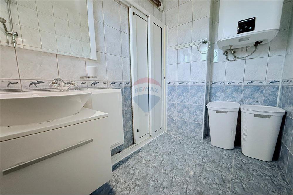 Апартамент - Под наем - гр. Варна, Област Варна, България - Просторна отделна баня - Баня - 360321025-244