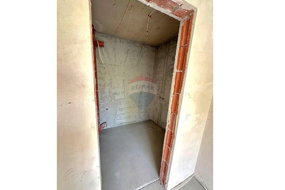 Апартамент - За продажба - гр. Варна, Област Варна, България - Баня и тоалетна.jpg - 360301019-39