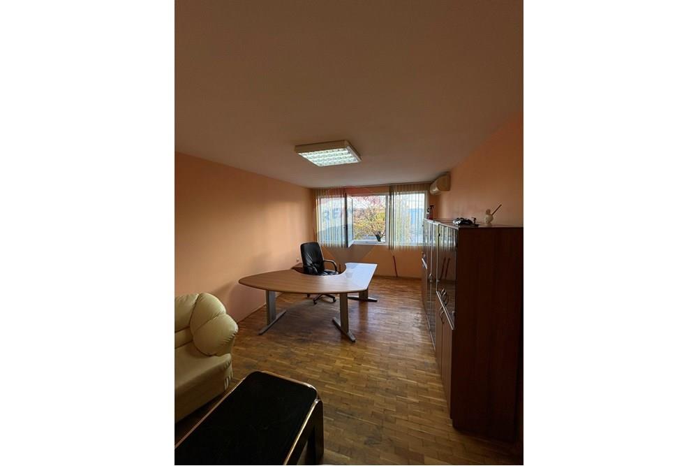 Офис - Под наем - гр. Велико Търново, Област Велико Търново, България - viber_изображение_2025-10-30_14-47-01-484.jpg - 360431003-147