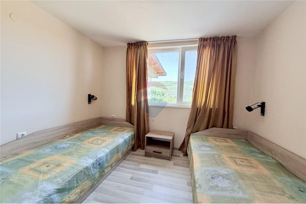 Имение - За продажба - с. Аспарухово, Област Варна, България - Трета спалня/ етаж 2 - Спалня - 360321025-228