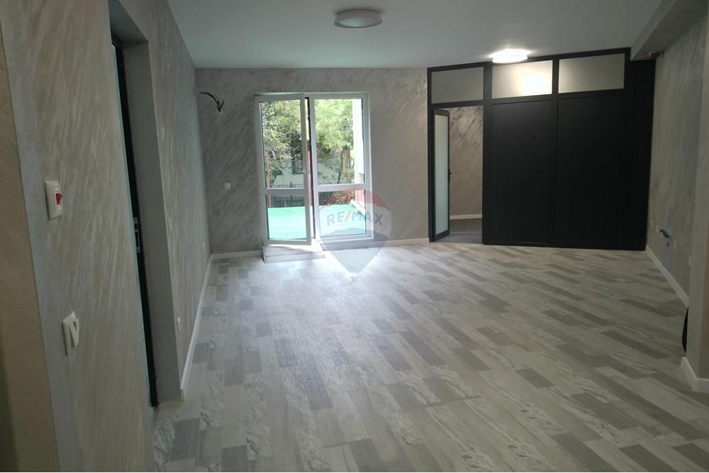 Апартамент - За продажба - гр. Варна, Област Варна, България - IMG_20251105_114123~2.jpg - 360331005-103