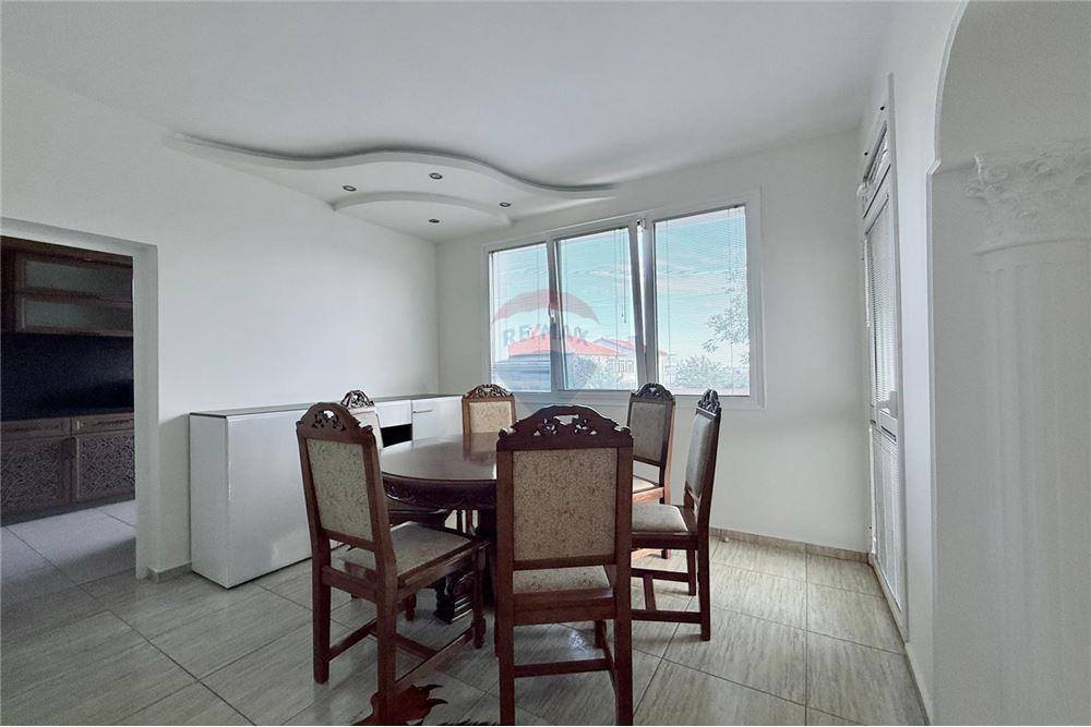 Апартамент - Под наем - гр. Варна, Област Варна, България - Слънчева всекидневна и трапезария с изход към просторна открита тераса - Всекидневна/Трапезария - 360321025-244