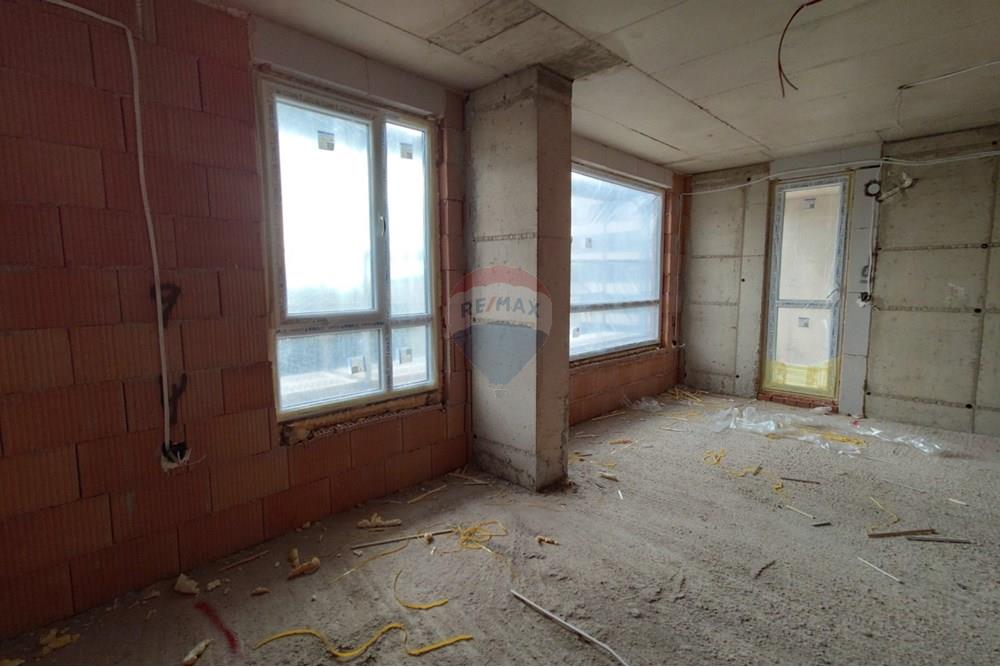 公寓/单元房 - 待售 - гр. Варна, Област Варна, България - viber_изображение_2025-10-28_14-26-50-303.jpg - 客厅 - 360511015-16