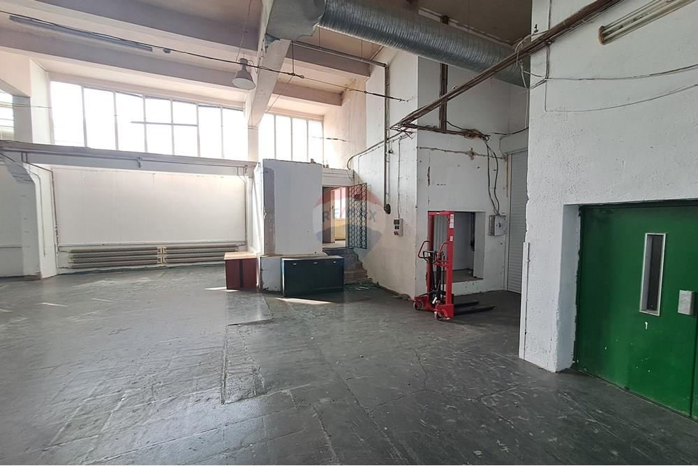 Индустриална сграда - Под наем - гр. Русе, Област Русе, България - 20251021_135912.JPG - 360451036-38