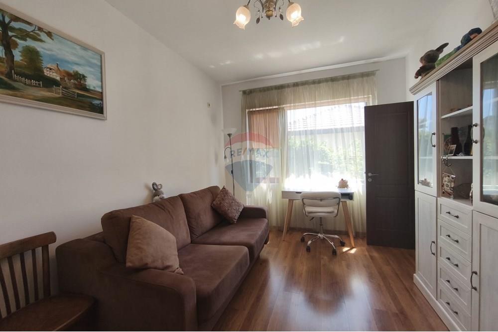 Селска къща - За продажба - с. Соколово, Област Добрич, България - viber_изображение_2025-04-22_22-28-21-726.jpg - 360321028-130