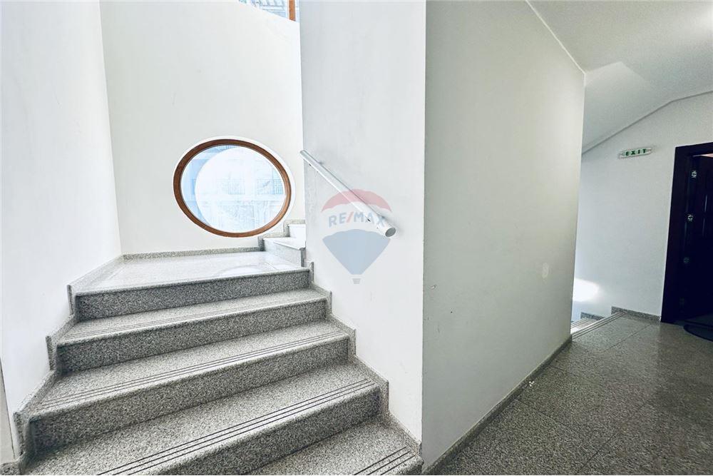 Апартамент - Под наем - к.к. Чайка, Област Варна, България - Двор на комплекса и общи части - Двор - 360321025-242