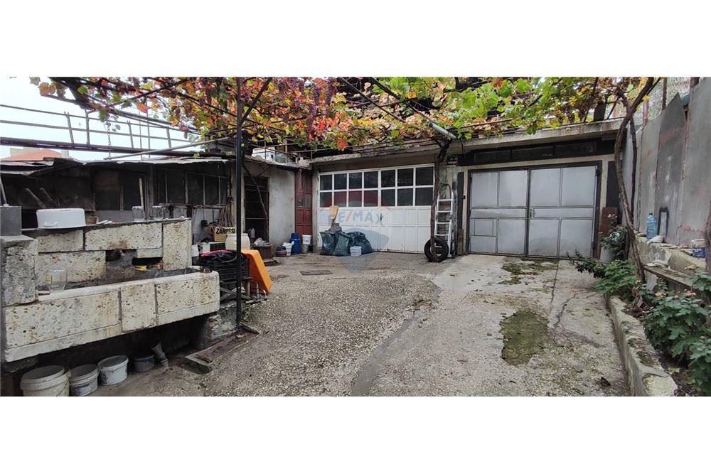 Етаж от къща - За продажба - гр. Аксаково, Област Варна, България - 9 - 360301003-181