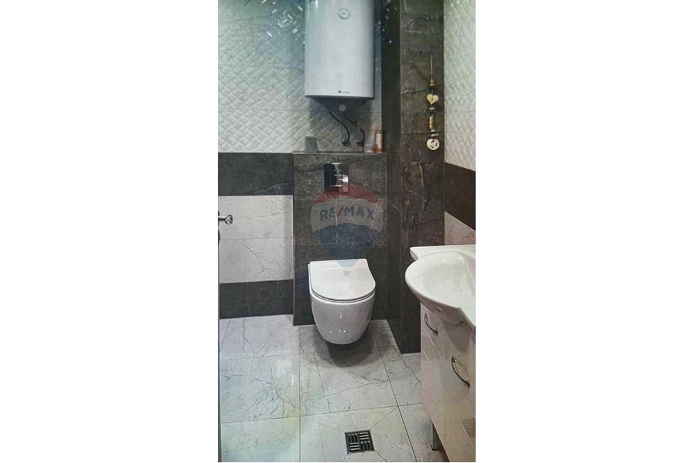 Appartamento - In Affitto - гр. Варна, Област Варна, България - 91aedb87-d799-41cb-b658-396a5cb683ab.jpg - Toilette - 360471029-11