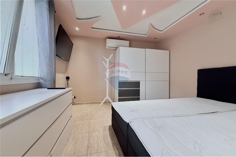 Апартамент - Под наем - гр. Варна, Област Варна, България - Просторна родителска спалня - Родителска спалня - 360321025-244