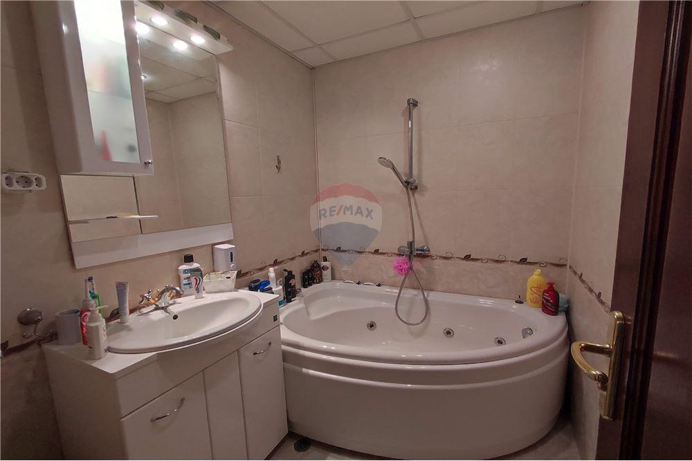 Апартамент - Под наем - гр. Велико Търново, Област Велико Търново, България - Баня - 360431003-148