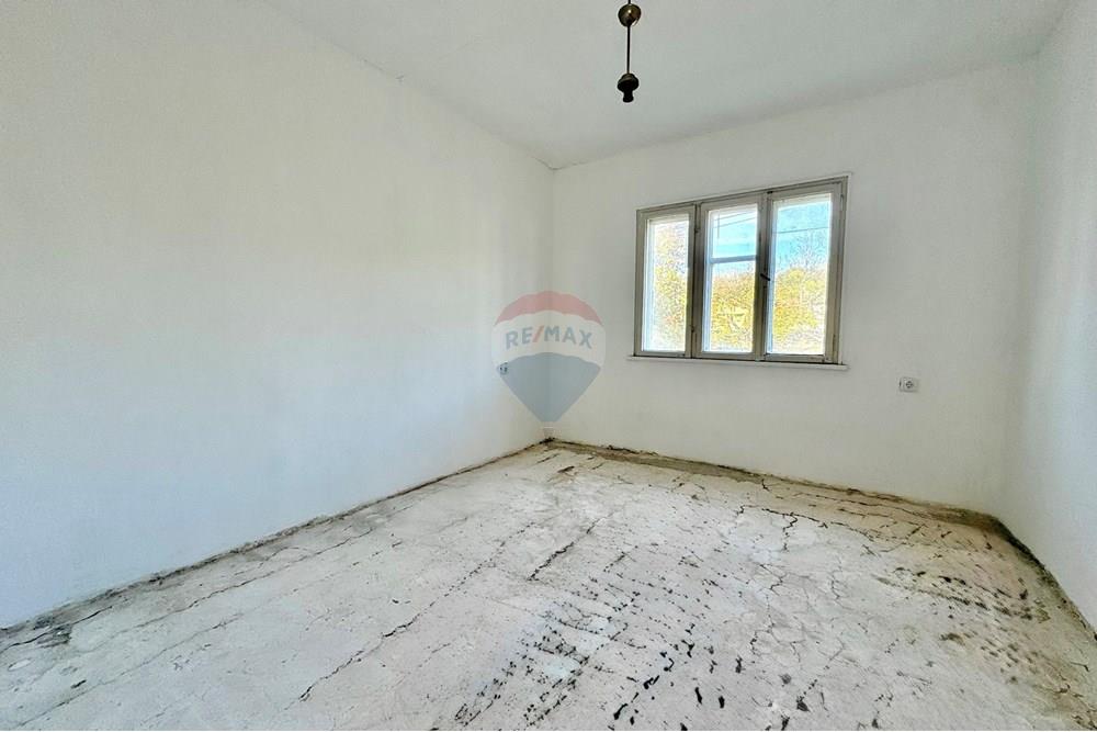 Селска къща - За продажба - с. Пиргово, Област Русе, България - IMG_5714.JPEG - Спалня - 360451033-99