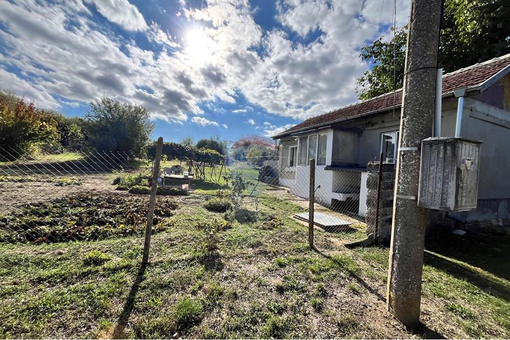 Селска къща - За продажба - с. Водица, Област Варна, България - IMG_1171.jpeg - 360391067-10