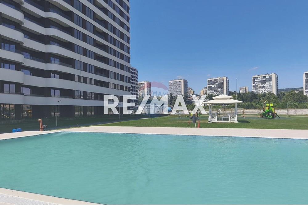 Апартамент - Под наем - гр. Варна, Област Варна, България - 5.jpg - Вътрешен двор - 360391040-53