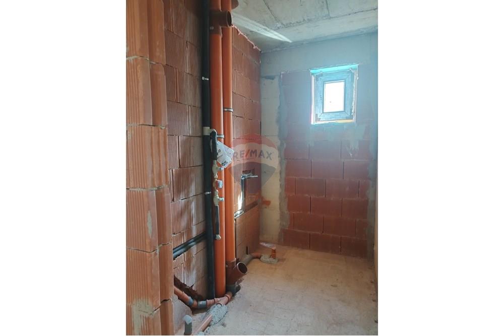 Апартамент - За продажба - м-т Ален мак, Област Варна, България - viber_изображение_2025-05-22_10-24-58-640.jpg - Друга - 360321001-503