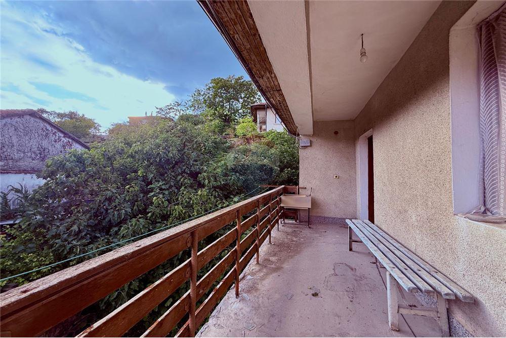 Градска къща - За продажба - гр. Балчик, Област Добрич, България - Просторна открита тереса с морска гледка и достъп от коридор/ етаж 2 - Тераса - 360321025-243