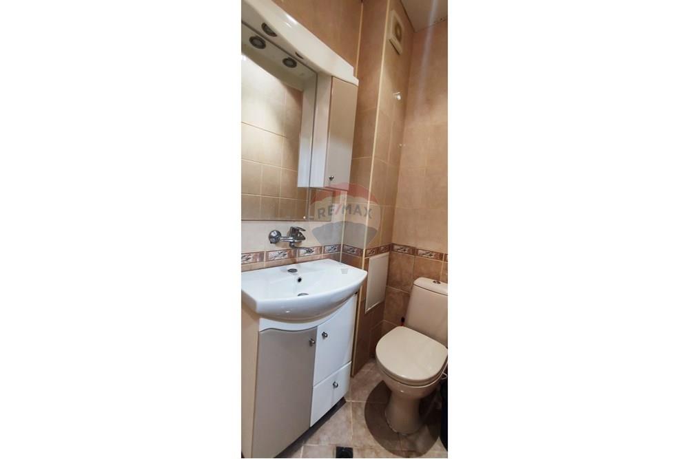 Апартамент - Под наем - гр. Варна, Област Варна, България - баня 1.jpg - 360321028-135