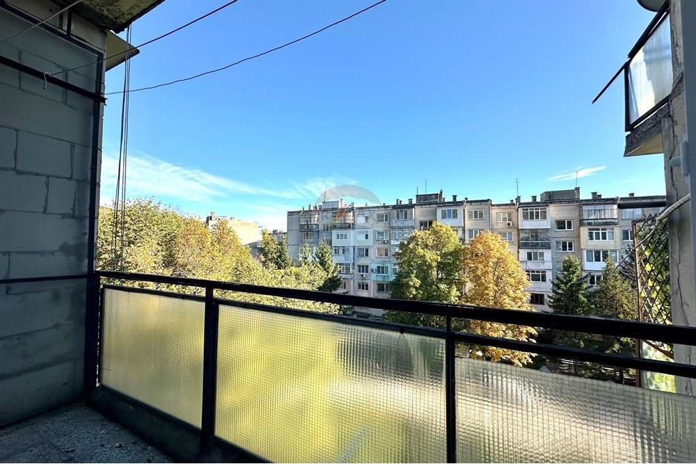 Апартамент - За продажба - гр. Велико Търново, Област Велико Търново, България - viber_изображение_2025-10-24_11-54-00-823.jpg - Тераса - 360431008-394