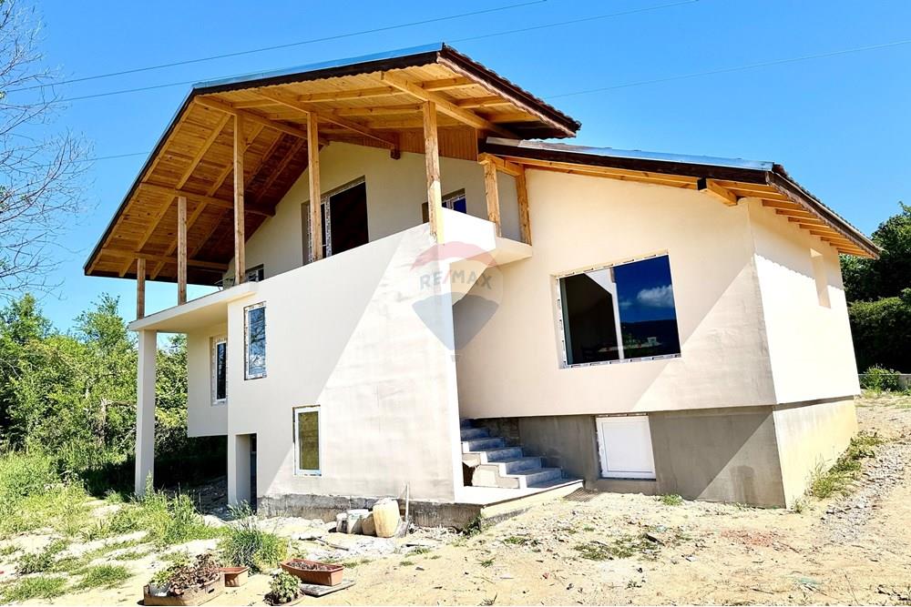 Селска къща - За продажба - с. Кръвеник, Област Габрово, България - 20250519_070827672_iOS.jpg - 360431001-637