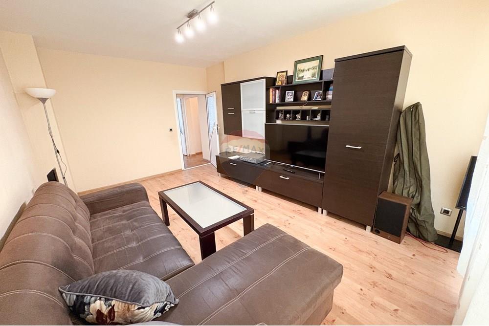 Апартамент - Под наем - гр. Варна, Област Варна, България - image00009.jpeg - Всекидневна - 360471029-7