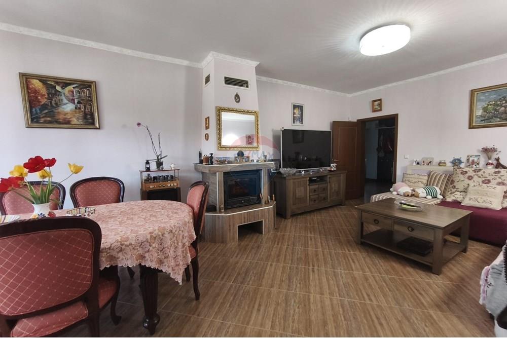 Селска къща - За продажба - с. Соколово, Област Добрич, България - всекидневна 3.jpg - Друга - 360321028-130