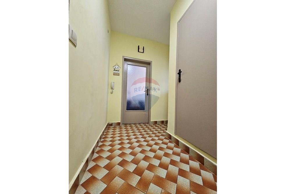 Condo/Apartment - For Rent/Lease - Varna, Varna, Bulgaria - viber_изображение_2025-10-06_05-20-35-967.jpg - Hallway - 360511013-67
