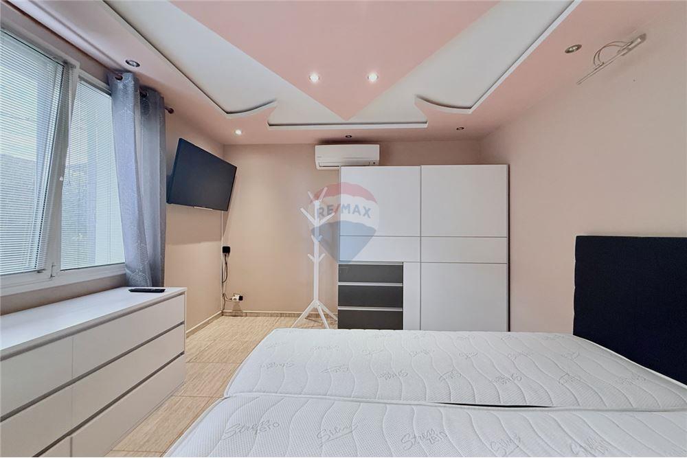 Апартамент - Под наем - гр. Варна, Област Варна, България - Просторна родителска спалня - Родителска спалня - 360321025-244