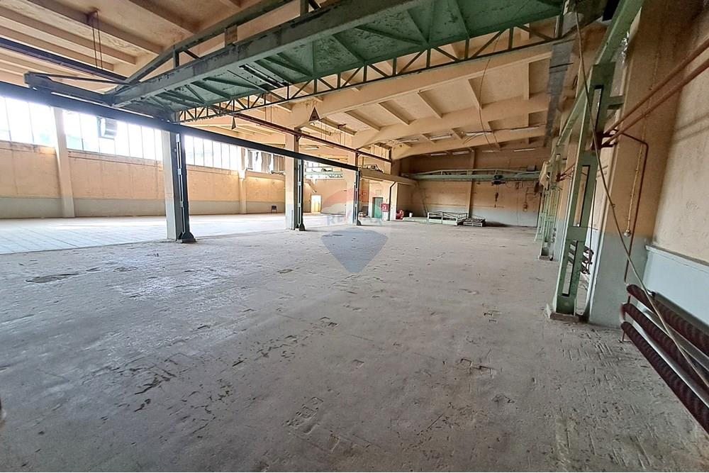 Индустриална сграда - Под наем - гр. Русе, Област Русе, България - 20251021_140858.JPG - 360451036-38