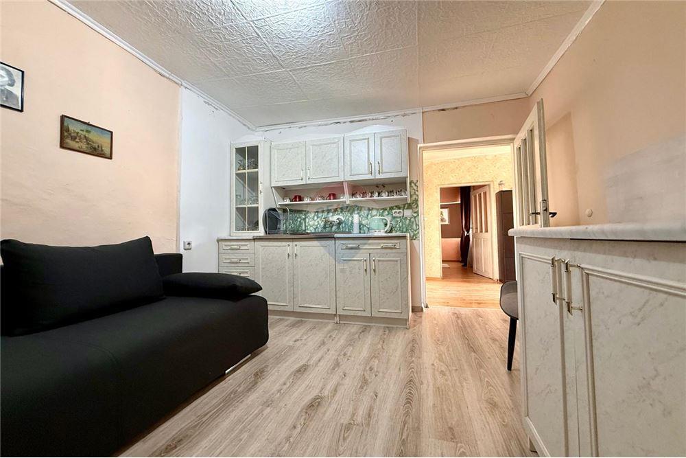 Градска къща - За продажба - гр. Балчик, Област Добрич, България - Отделна кухна - Кухня - 360321025-245