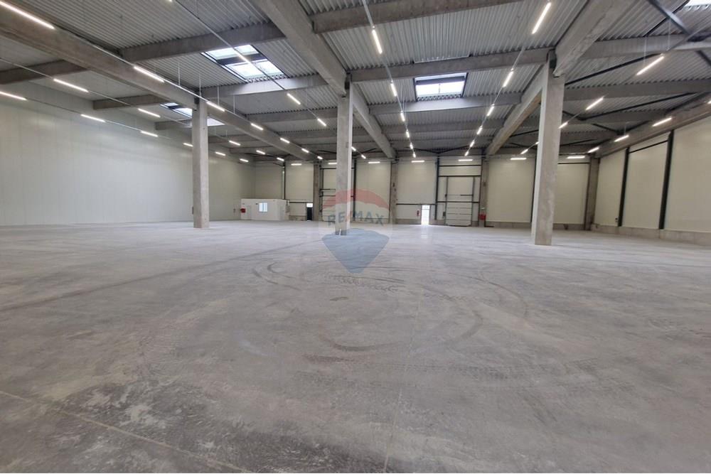 Lagerbyggnad - Till salu - гр. Пловдив, Област Пловдив, България - viber_image_2024-11-28_11-28-24-785.jpg - 360561013-6