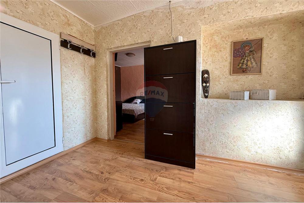 Градска къща - За продажба - гр. Балчик, Област Добрич, България - Функционално антре - Коридор - 360321025-245