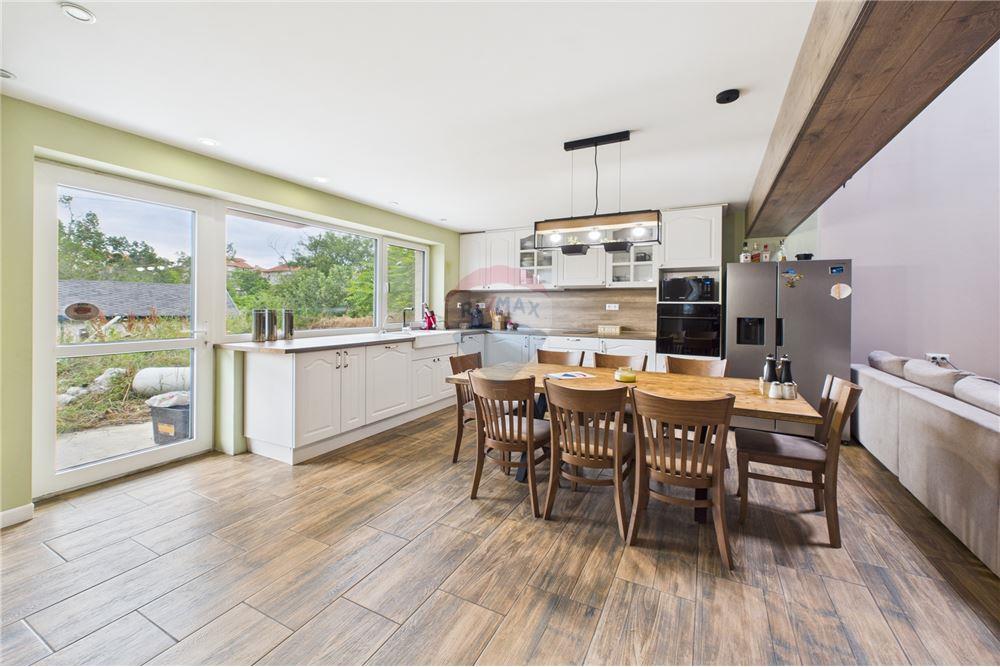 Градска къща - За продажба - гр. Варна, Област Варна, България - 2 - 360391003-73