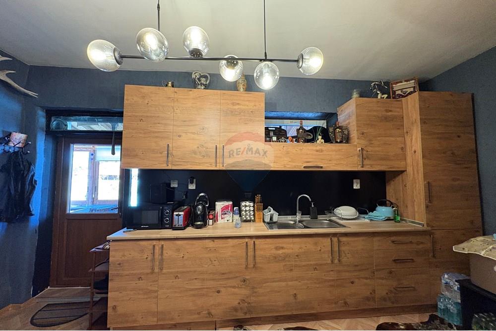 Земеделски имот - За продажба - с. Пробуда, Област Търговище, България - 1759472763634297.jpg - Кухня - 360471029-9