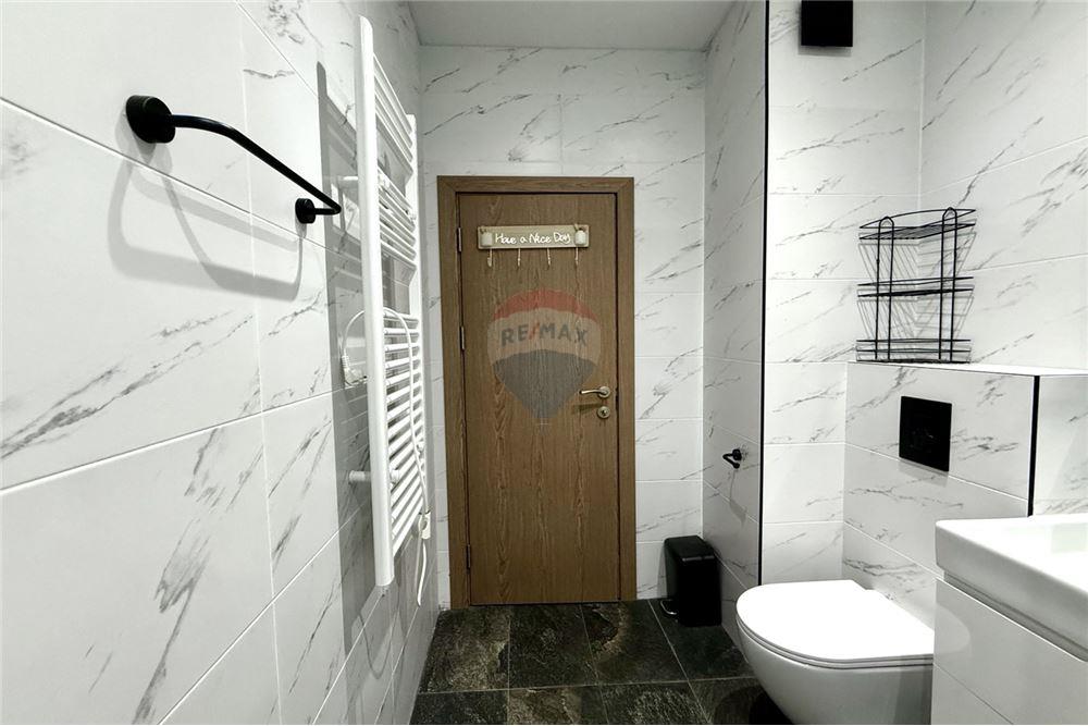 Апартамент - За продажба - гр. Балчик, Област Добрич, България - Баня и тоалетна в едно помещение - Баня - 360321025-235