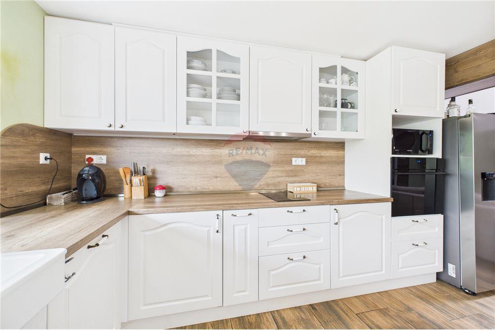 Градска къща - За продажба - гр. Варна, Област Варна, България - 9 - 360391003-73