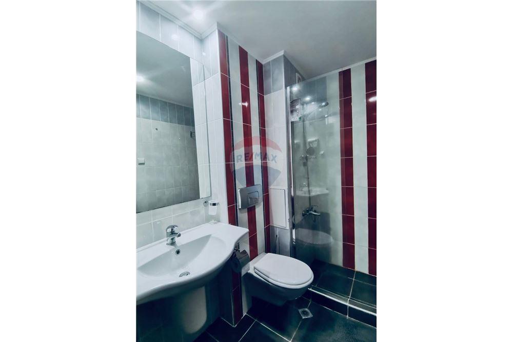 Апартамент - За продажба - гр. Балчик, Област Добрич, България - Баня и тоалетна в едно помещение - Баня - 360321025-250