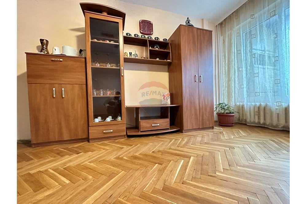 Апартамент - Под наем - гр. Варна, Област Варна, България - цвер.jpg - Всекидневна - 360511009-174