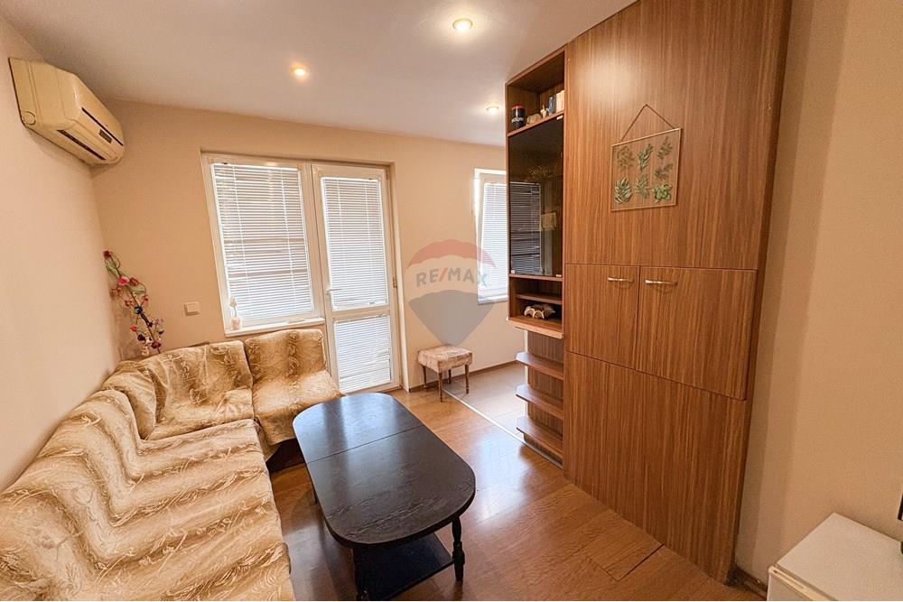 Апартамент - Под наем - гр. Варна, Област Варна, България - image00011.jpeg - Кухня - 360471029-7