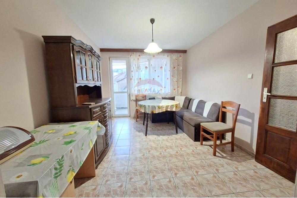 Апартамент - Под наем - гр. Варна, Област Варна, България - 01.jpg - Всекидневна/Трапезария - 360321001-515