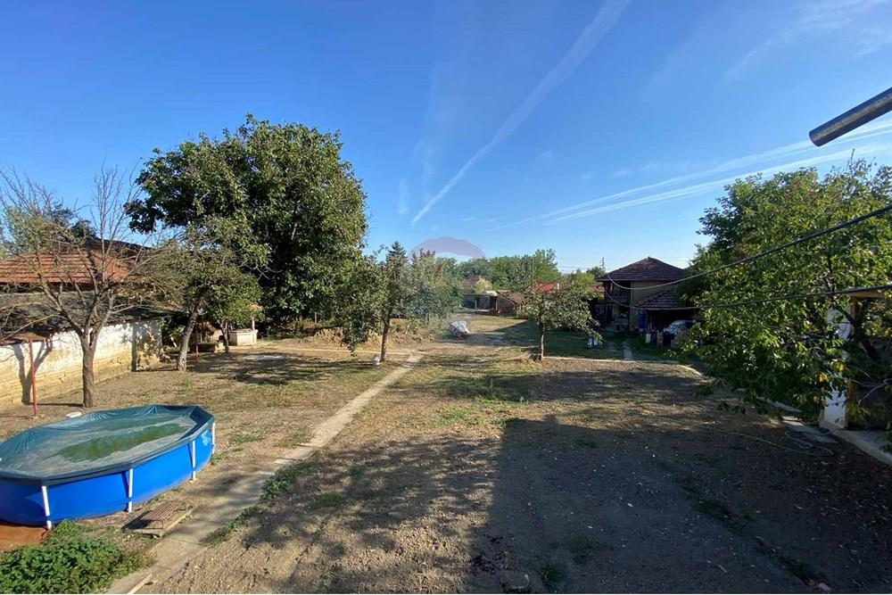 Селска къща - За продажба - с. Ресен, Област Велико Търново, България - viber_изображение_2025-09-19_11-32-18-262.jpg - Градина - 360431001-653