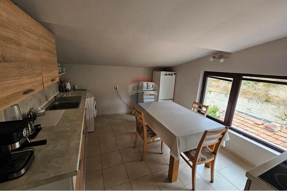 Студио/Ателие - Под наем - гр. Варна, Област Варна, България - viber_изображение_2025-10-07_14-54-19-221.jpg - Кухня - 360511013-73