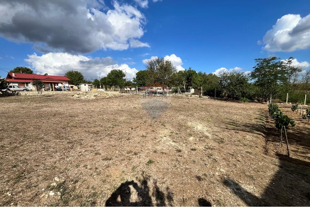 Селска къща - За продажба - с. Засмяно, Област Варна, България - IMG_0872.jpeg - 360391067-9