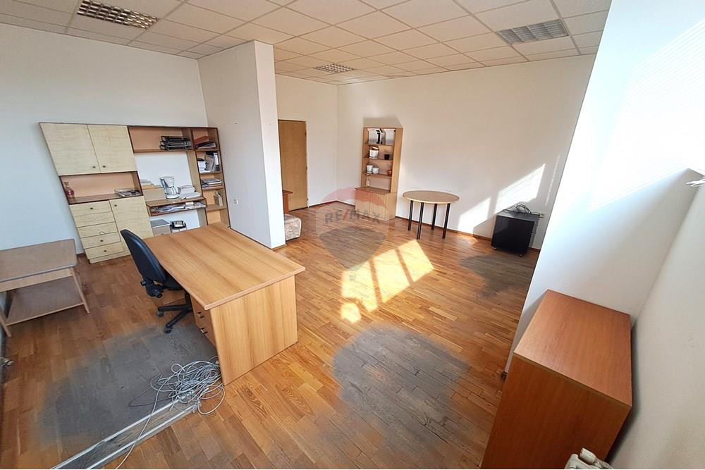 Индустриална сграда - Под наем - гр. Русе, Област Русе, България - 20251021_141203.JPG - 360451036-38