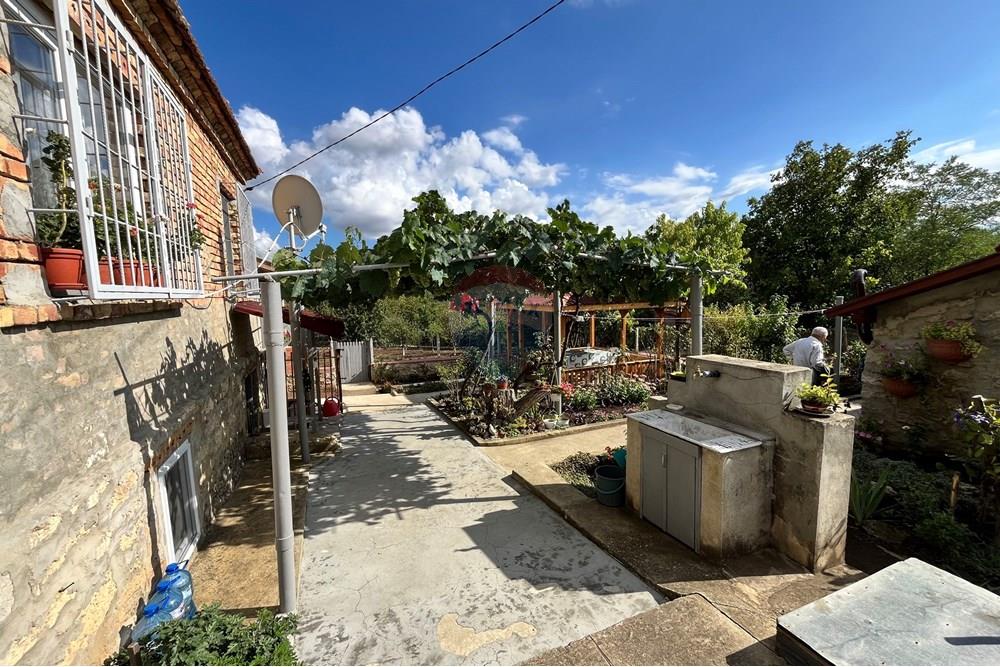 Селска къща - За продажба - с. Засмяно, Област Варна, България - IMG_0887.jpeg - 360391067-9